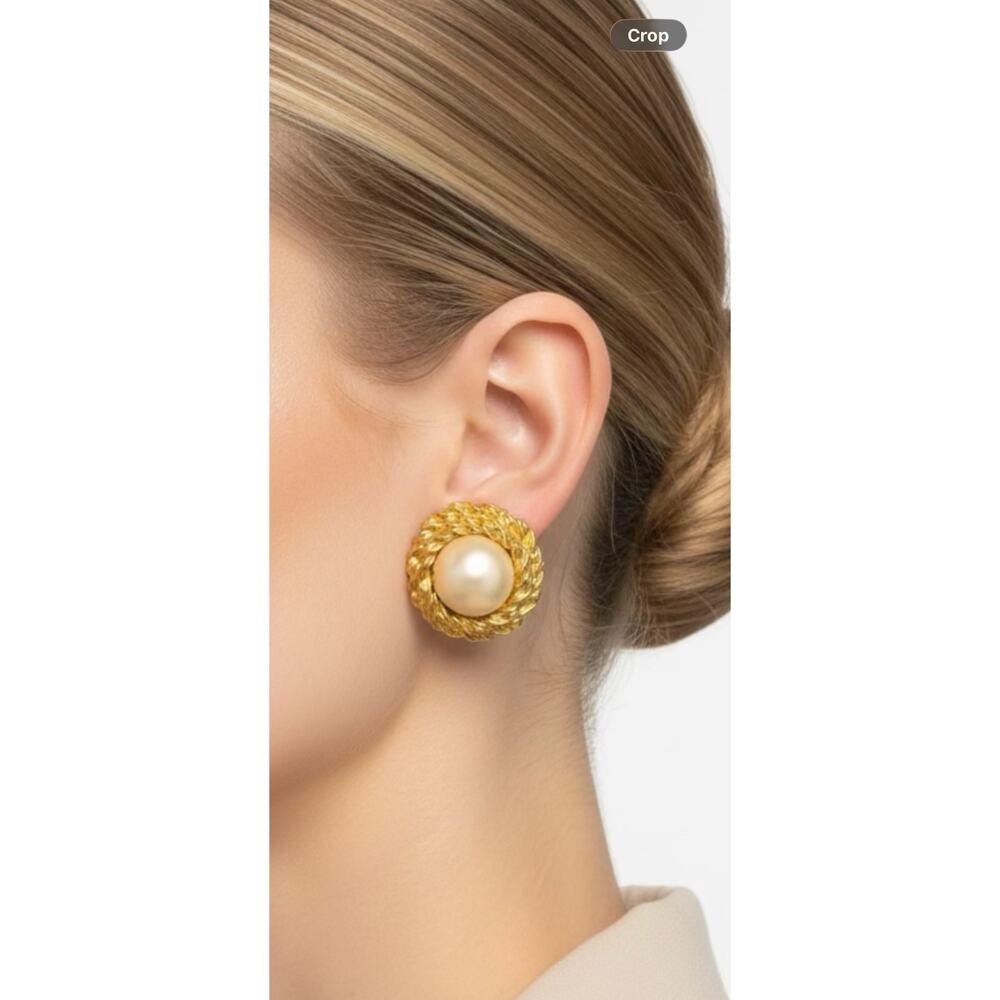 Vintage Joan Rivers SIGNED Clip On Earrings Faux Pearl Gold Tone